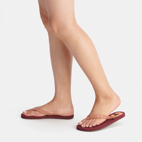 Coach Zak Flip Flop With Varsity - Picture 5 of 5